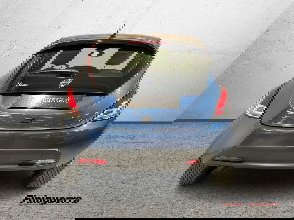 Lancia Ypsilon usata a Lecco (3)