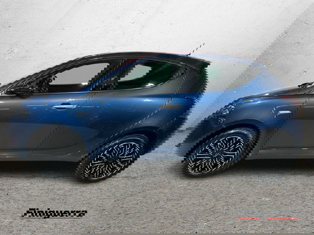 Lancia Ypsilon usata a Lecco (6)