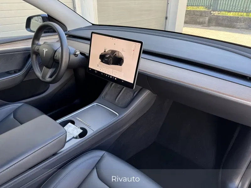 Tesla Model 3 usata a Como (4)