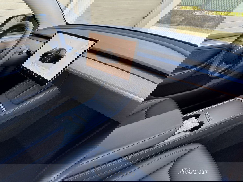 Tesla Model 3 usata a Como (4)