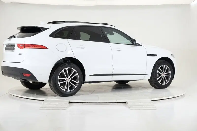 Jaguar F-Pace usata a Torino (2)