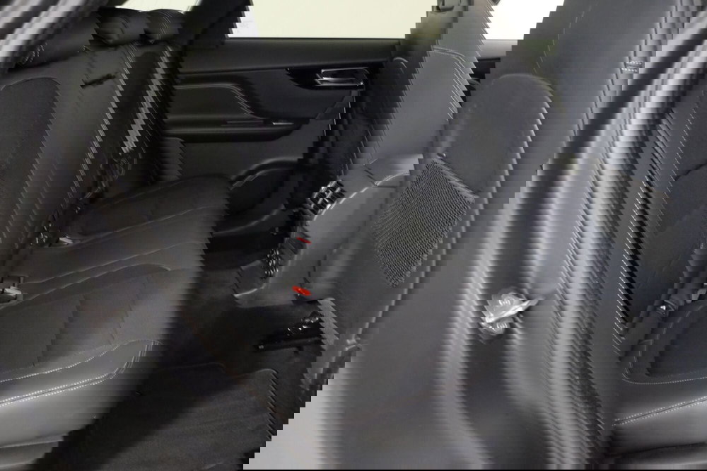 Jaguar F-Pace usata a Torino (5)