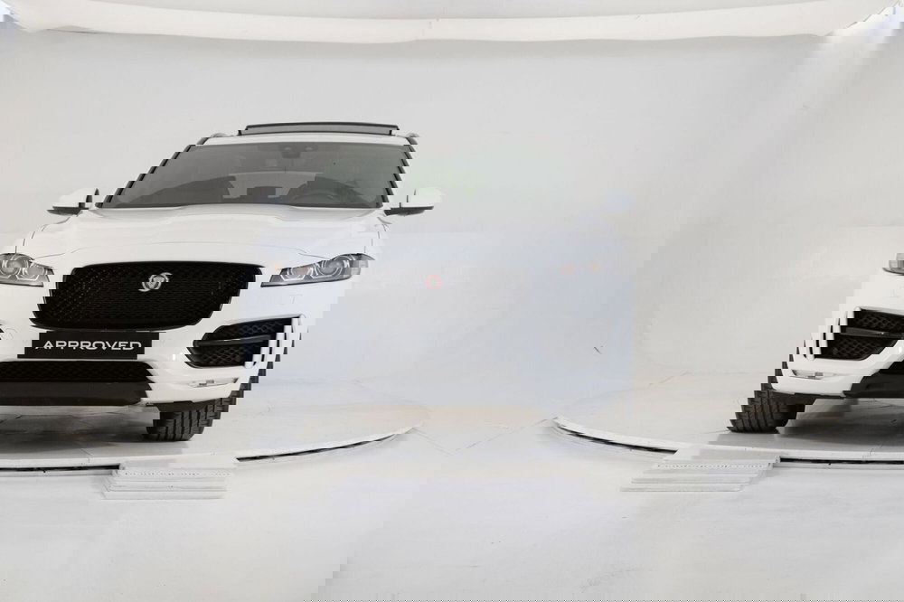Jaguar F-Pace usata a Torino (8)