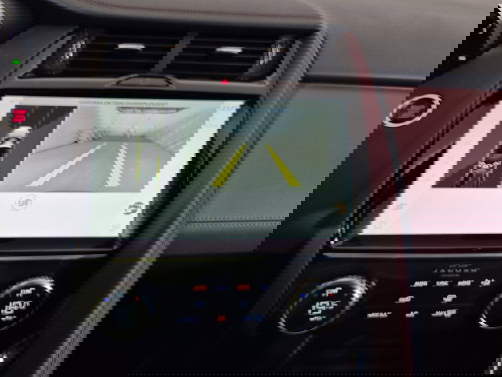 Jaguar E-Pace usata a Torino (16)