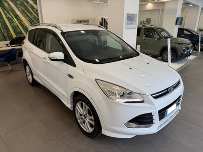 Ford Kuga 2.0 TDCI 120 CV S&amp;S 2WD Powershift Titanium del 2016 usata a Castellammare di Stabia