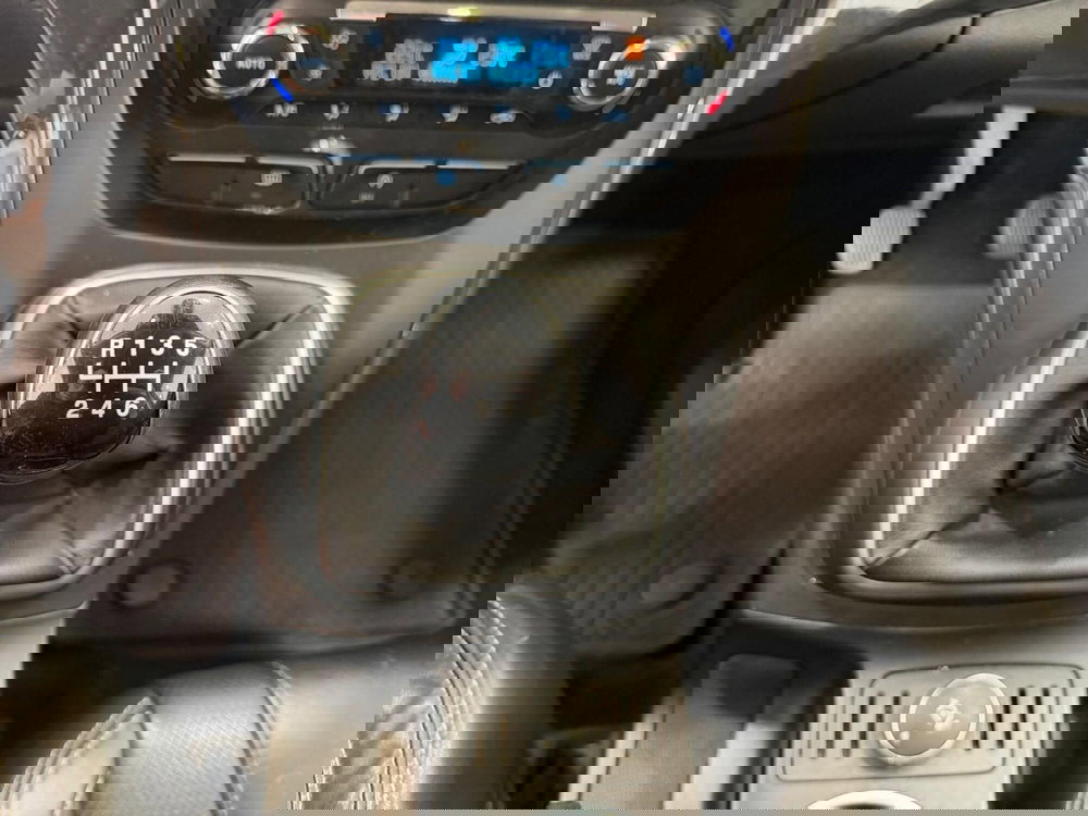 Ford Kuga usata a Napoli (17)