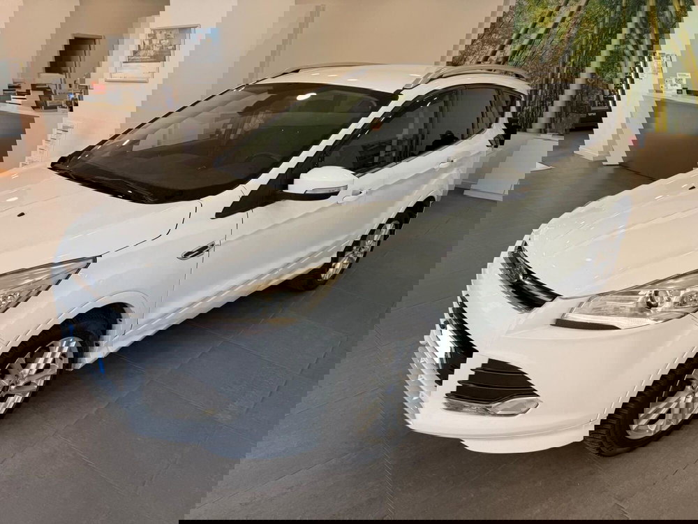 Ford Kuga usata a Napoli (2)