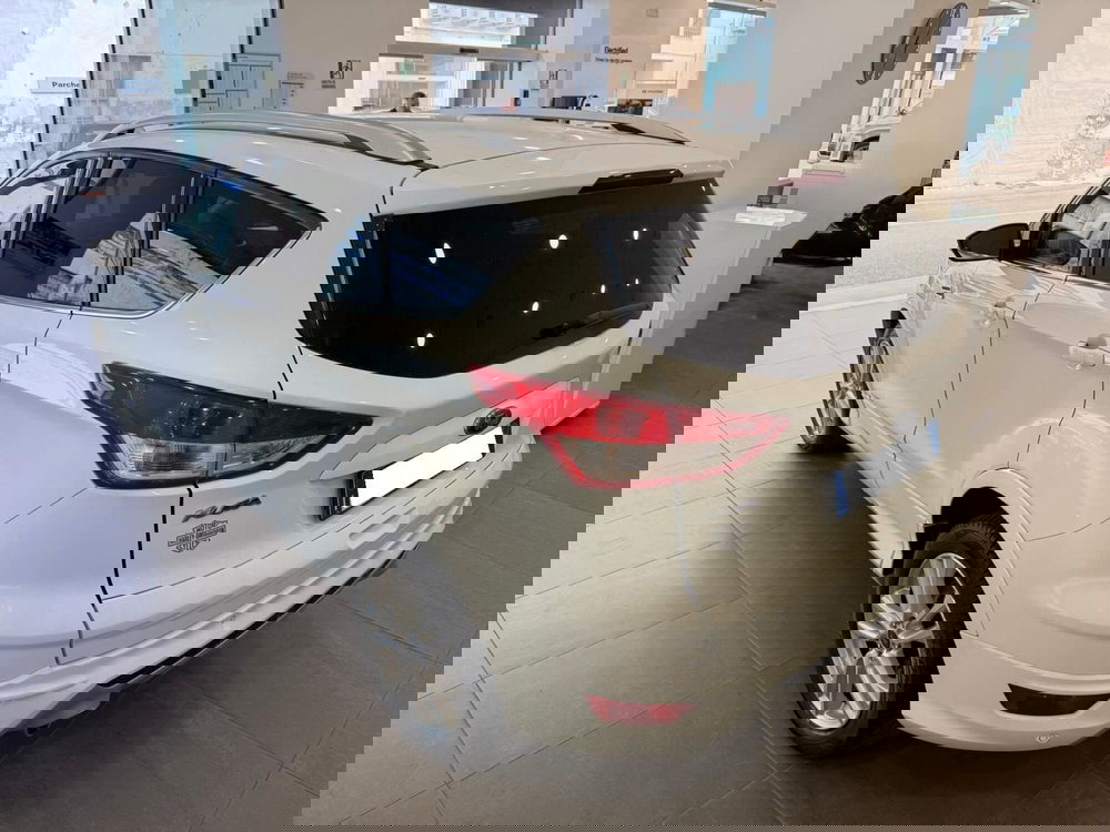 Ford Kuga usata a Napoli (4)