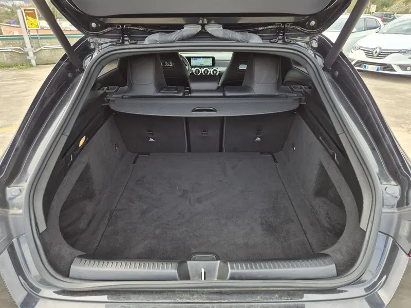 Mercedes-Benz CLA Shooting Brake usata  (11)