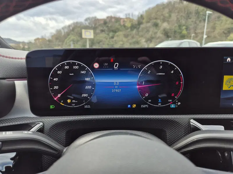 Mercedes-Benz CLA Shooting Brake usata  (13)