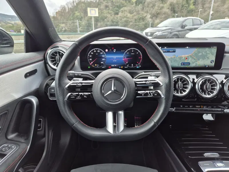 Mercedes-Benz CLA Shooting Brake usata  (17)