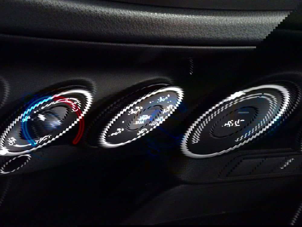 Toyota Aygo X usata a Treviso (18)