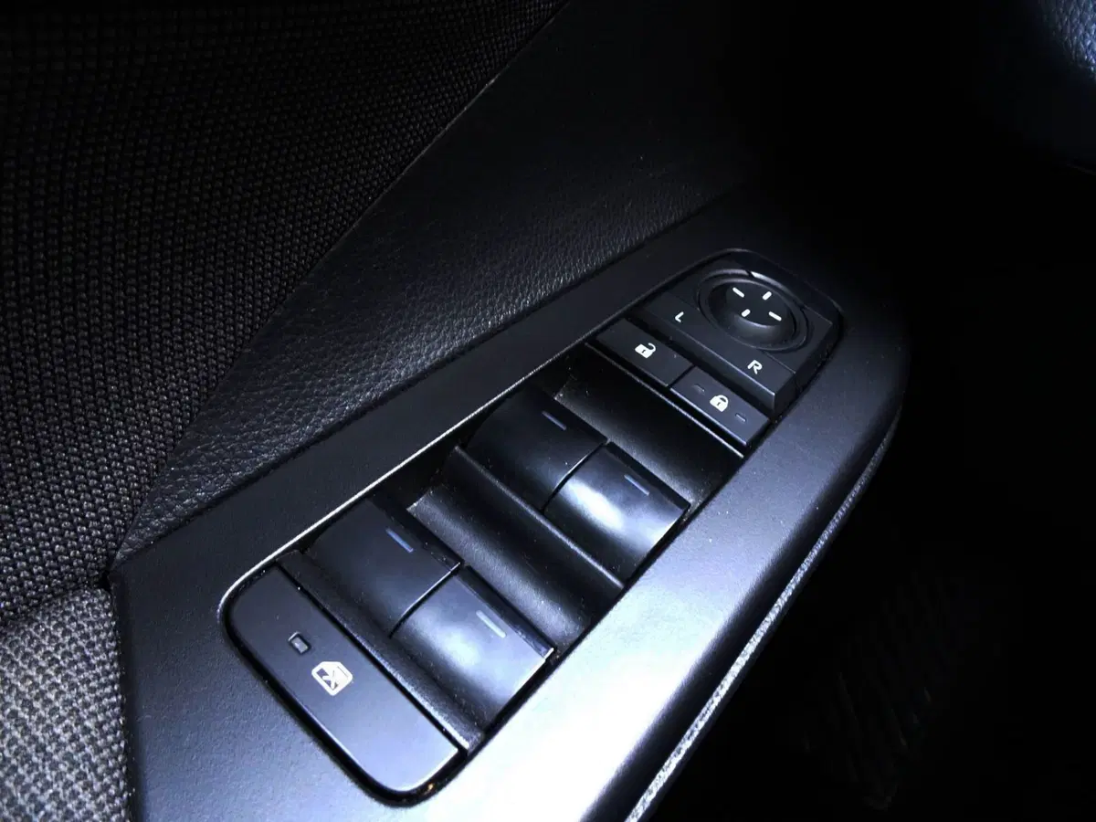 Toyota Toyota C-HR usata a Treviso (16)