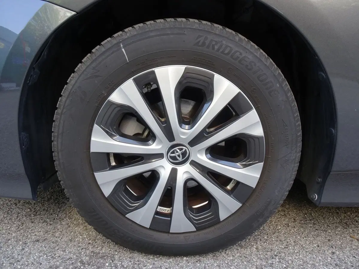 Toyota Prius usata a Treviso (8)