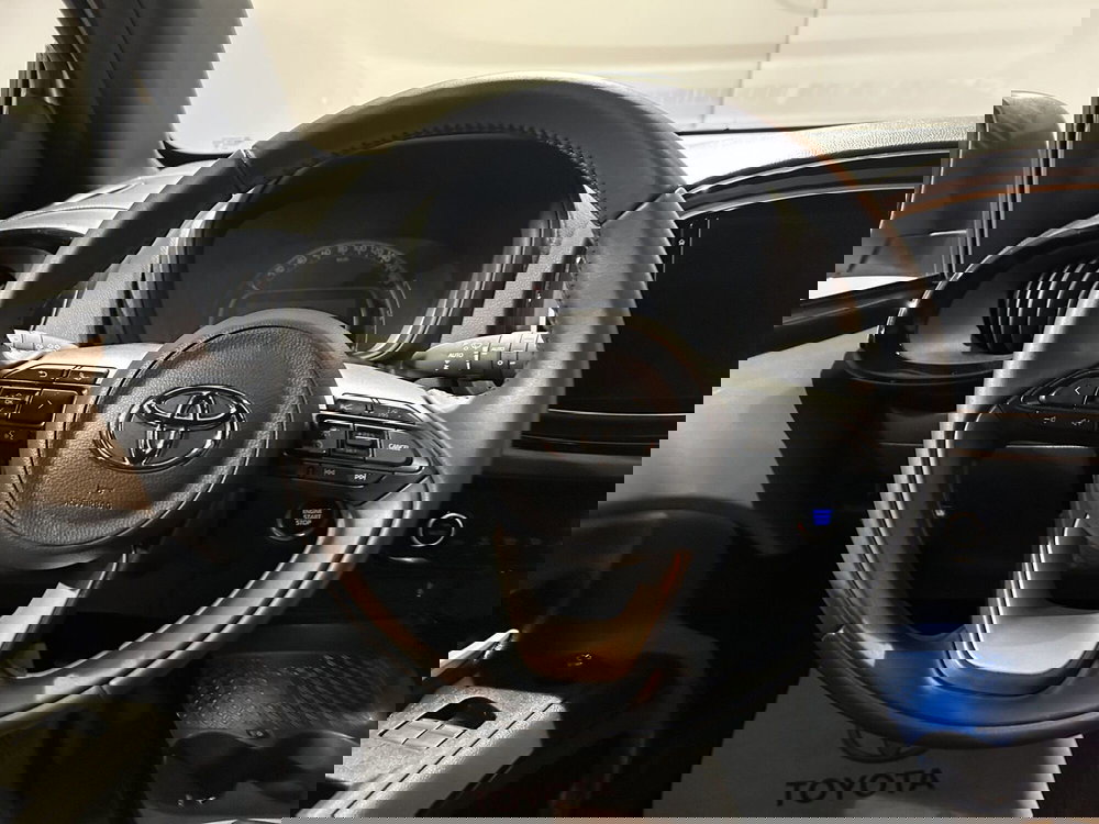 Toyota Aygo X usata a Milano (10)