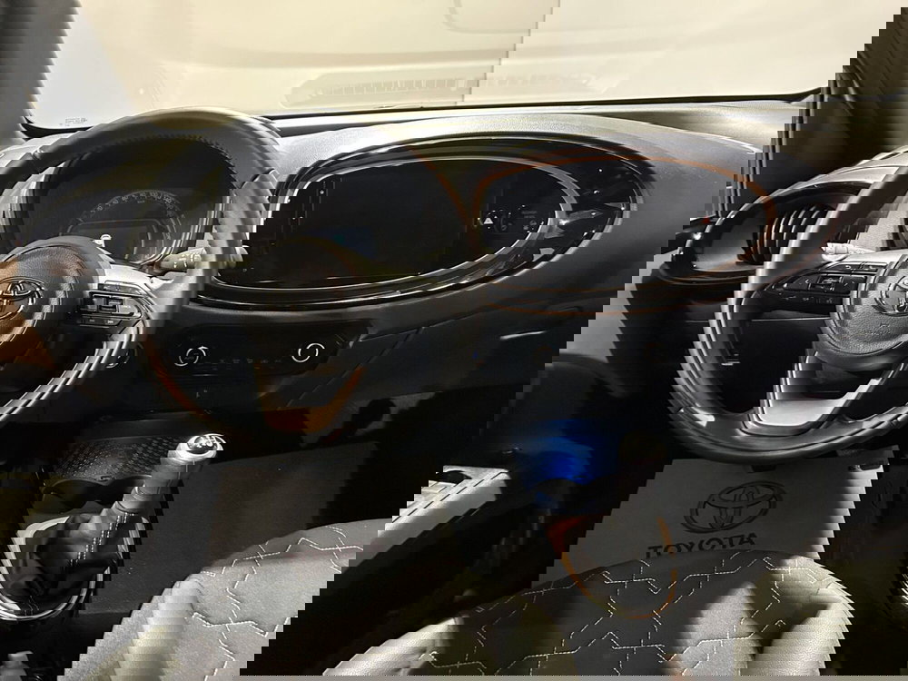 Toyota Aygo X usata a Milano (9)