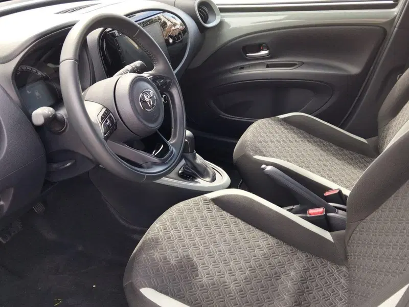 Toyota Aygo X usata a Roma (5)