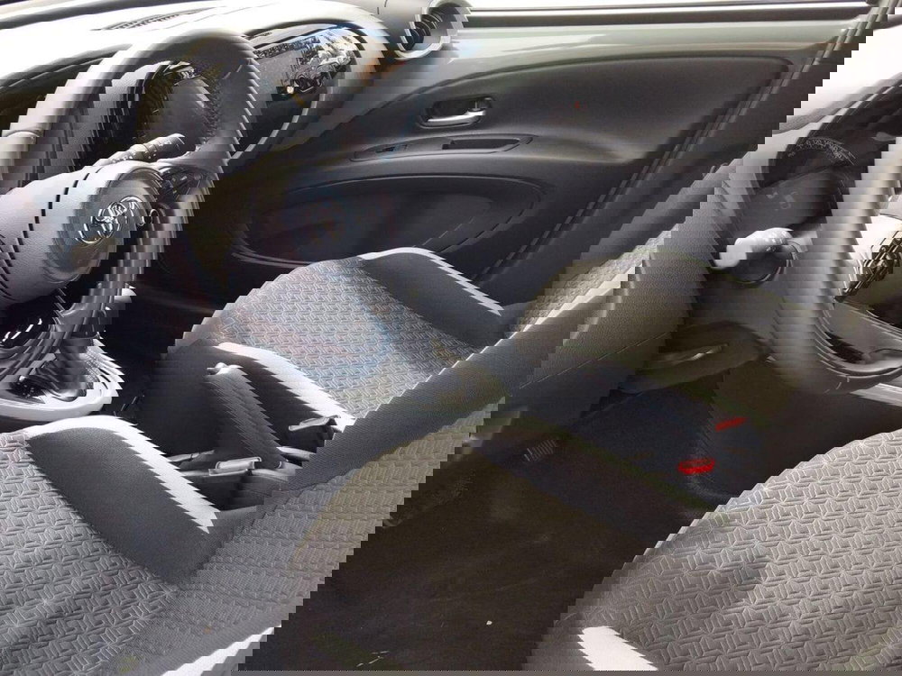Toyota Aygo X usata a Roma (5)