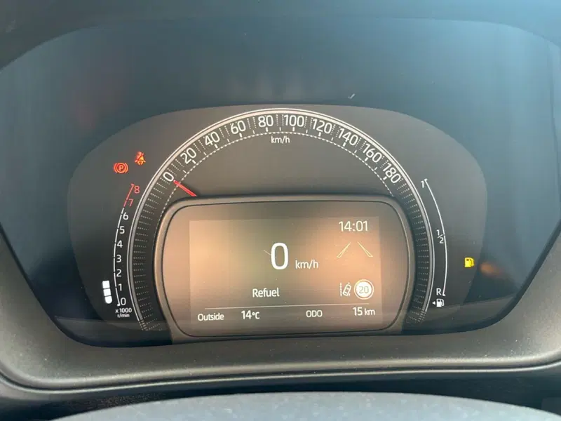 Toyota Aygo X nuova a Bologna (11)
