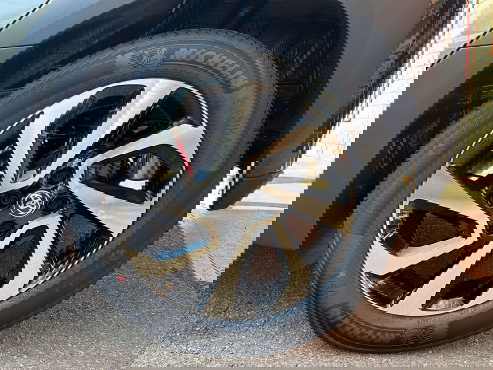 Toyota Aygo X nuova a Bologna (7)