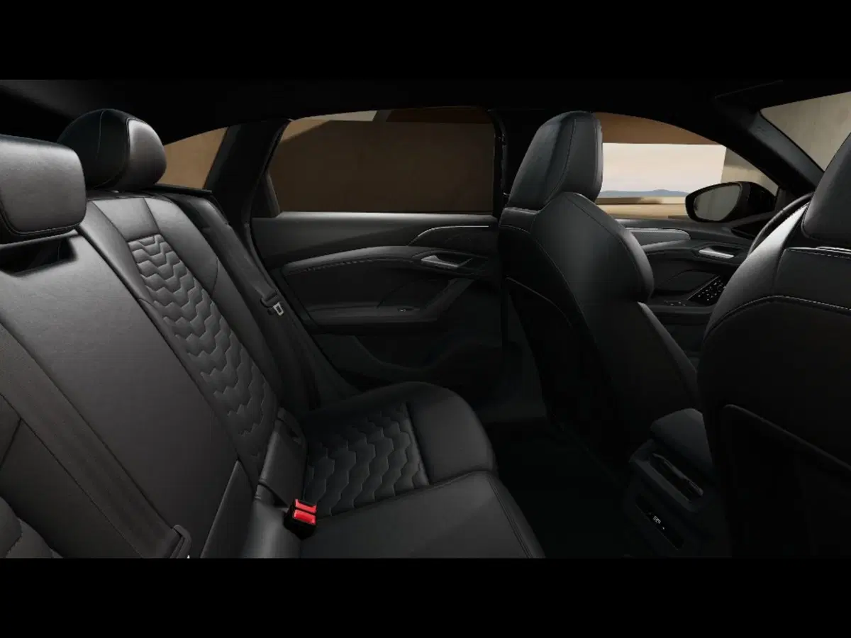 Audi A6 Sportback e-tron nuova a Livorno (10)