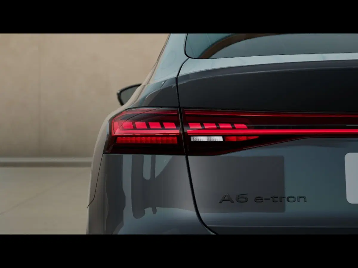 Audi A6 Sportback e-tron nuova a Livorno (7)