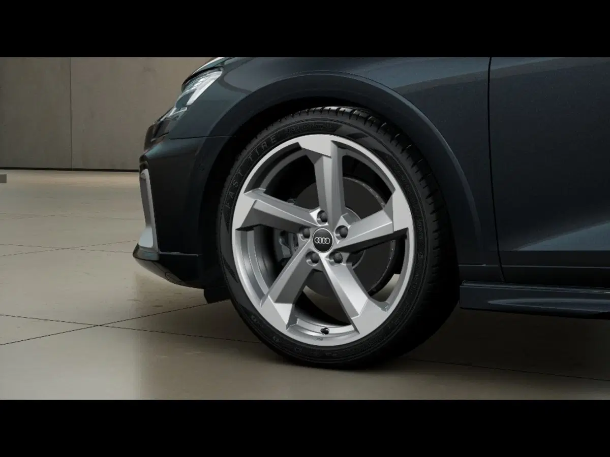 Audi A3 allstreet nuova a Grosseto (2)