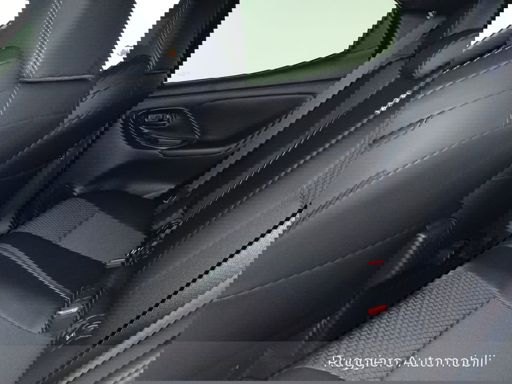 Mazda Mazda2 Hybrid nuova a Catanzaro (14)