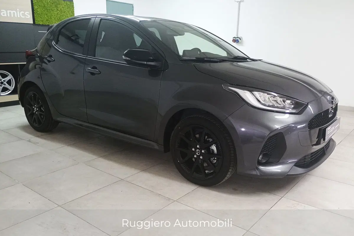 Mazda Mazda2 Hybrid nuova a Catanzaro (3)