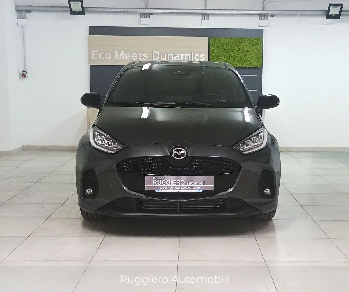 Mazda Mazda2 Hybrid nuova a Catanzaro (4)