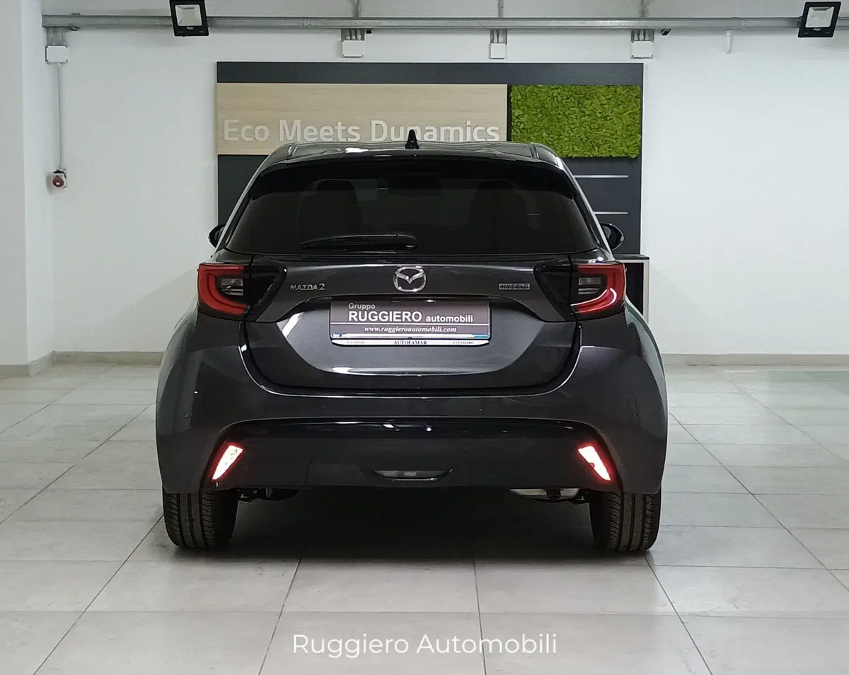 Mazda Mazda2 Hybrid nuova a Catanzaro (8)