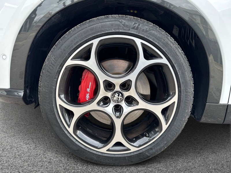 Alfa Romeo Tonale usata a Bari (6)