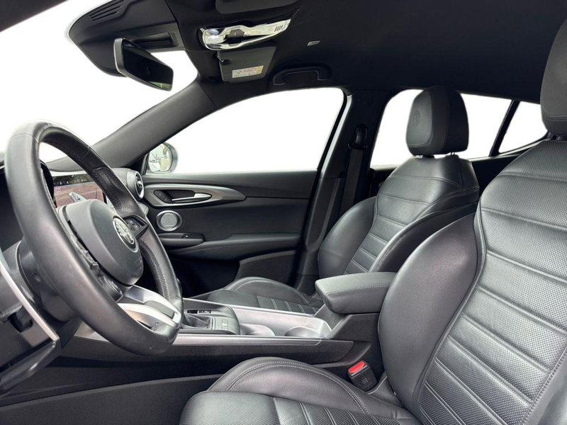 Alfa Romeo Tonale usata a Bari (7)