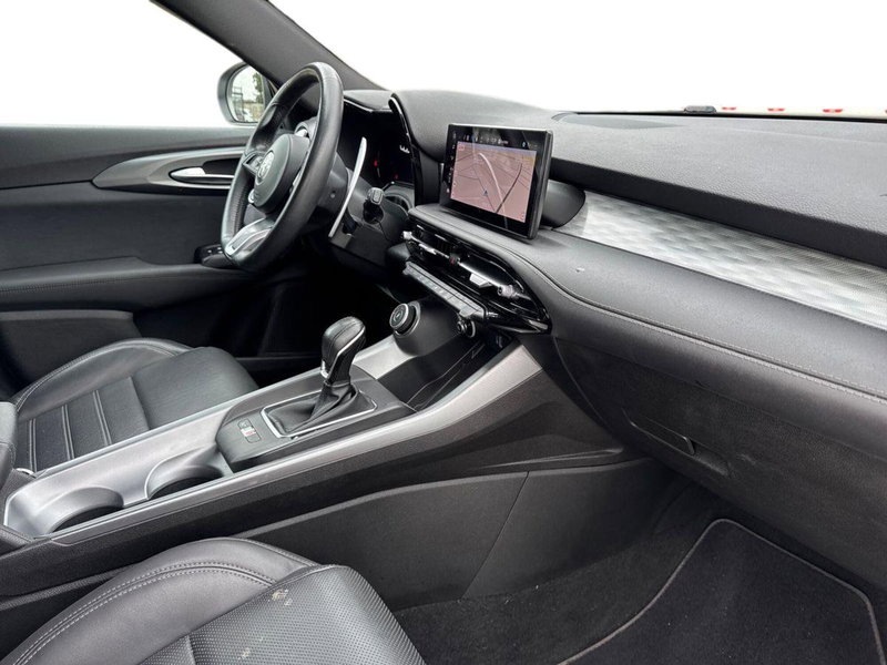 Alfa Romeo Tonale usata a Bari (9)