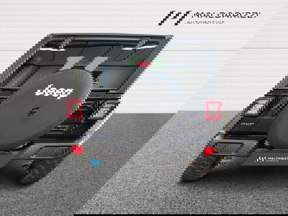 Jeep Wrangler Unlimited usata a Bari (3)