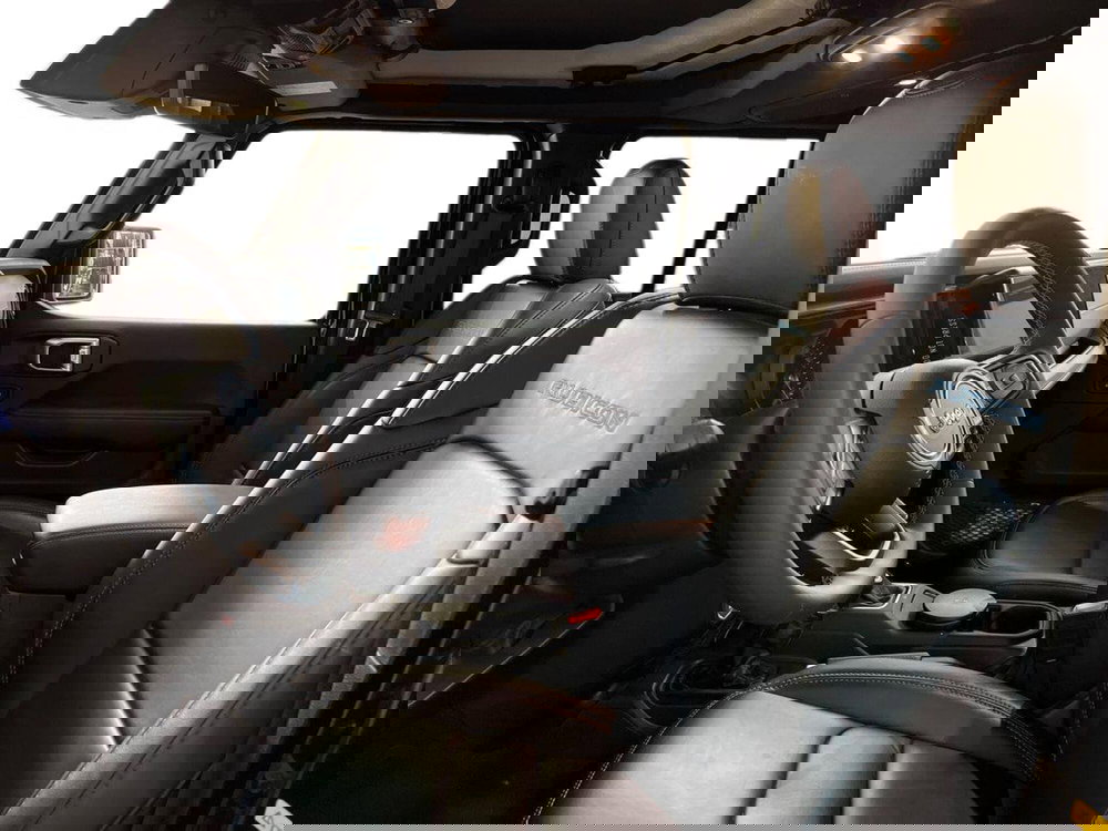 Jeep Wrangler Unlimited usata a Bari (7)