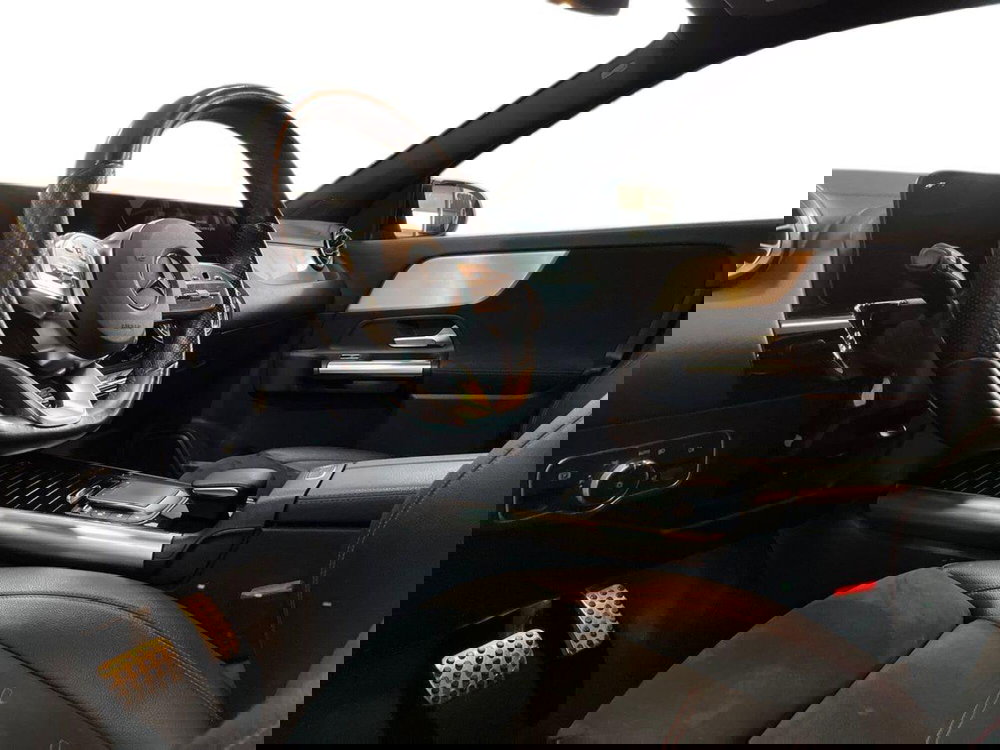 Mercedes-Benz EQA usata a Bari (10)