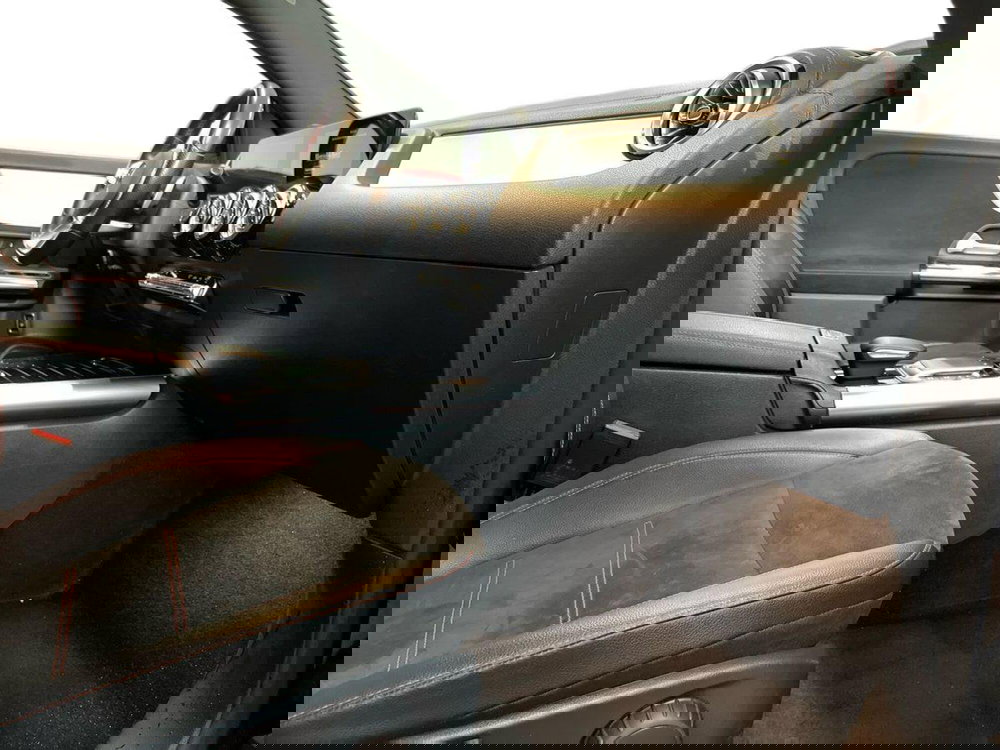 Mercedes-Benz EQA usata a Bari (9)