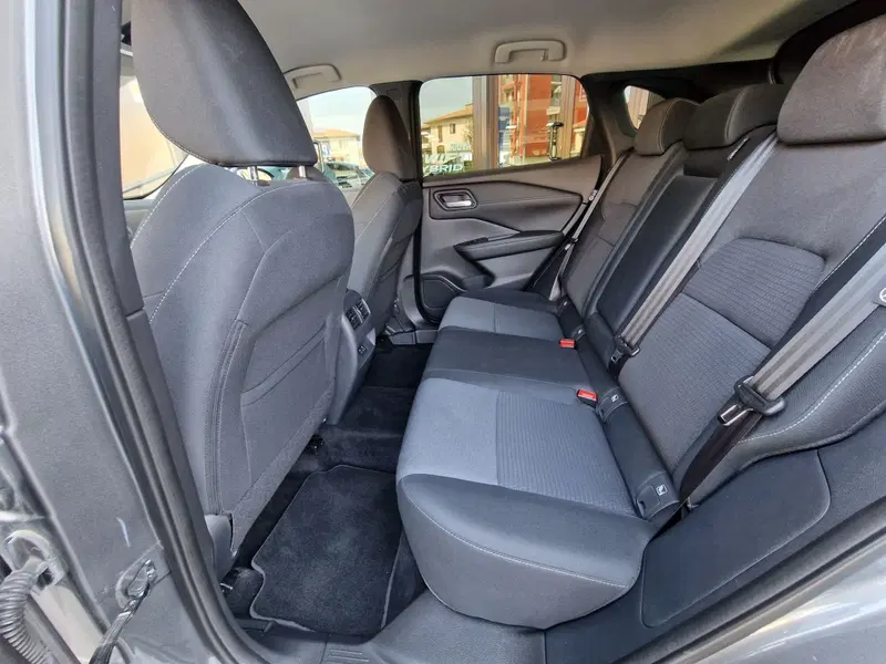 Nissan Qashqai usata a Milano (7)