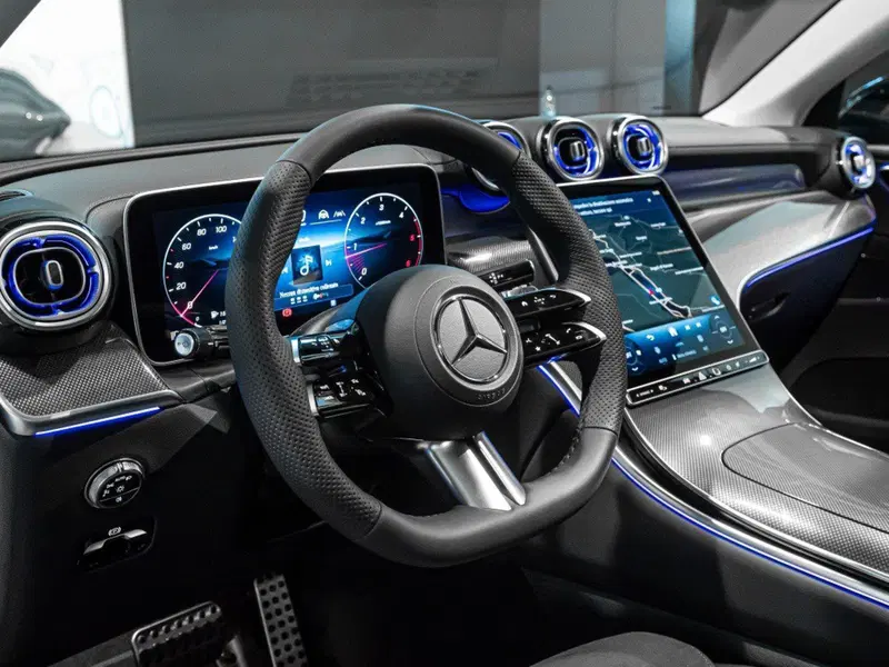 Mercedes-Benz GLC Coupé nuova a Ancona (12)
