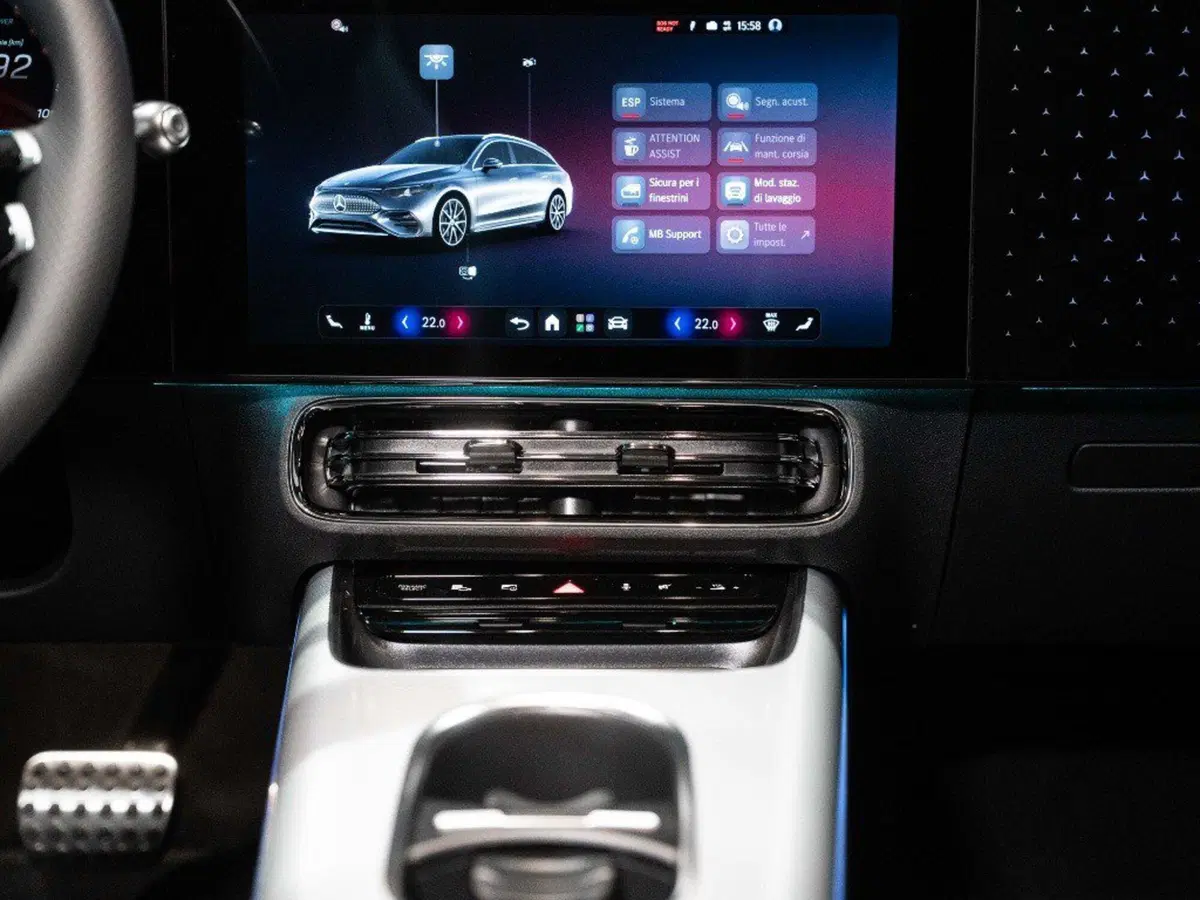 Mercedes-Benz CLA Shooting Brake nuova a Ancona (17)