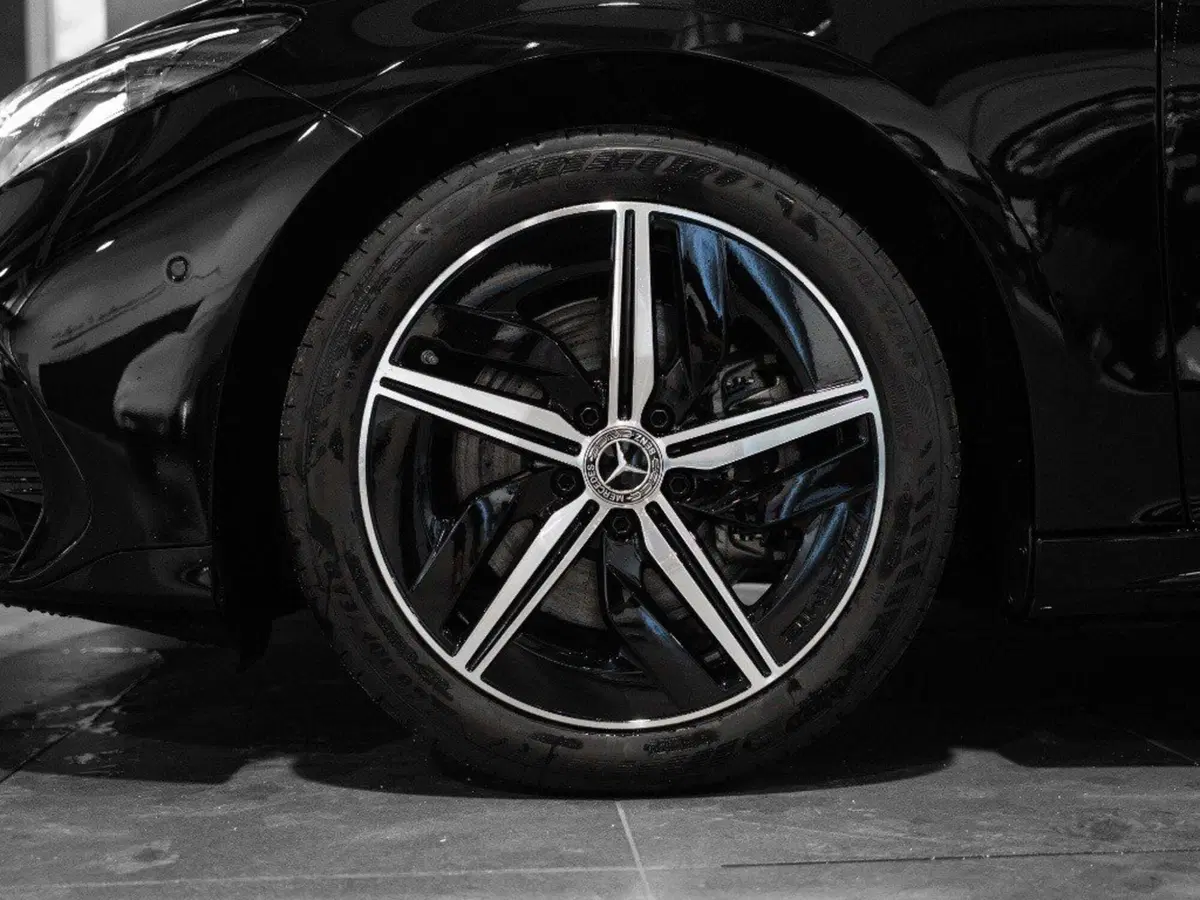 Mercedes-Benz CLA Shooting Brake nuova a Ancona (7)