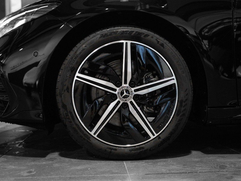 Mercedes-Benz CLA Shooting Brake nuova a Ancona (7)