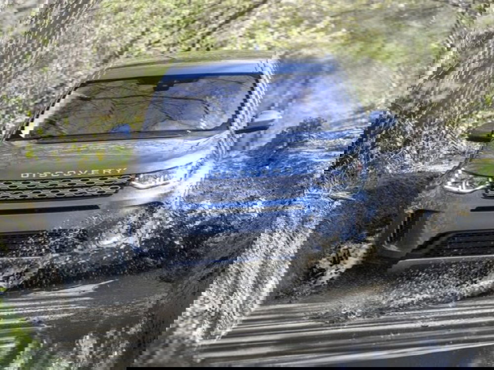 Land Rover Discovery Sport usata a Modena