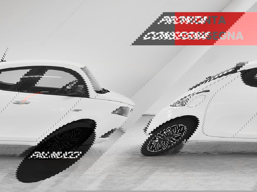 Lancia Ypsilon usata a Prato (5)