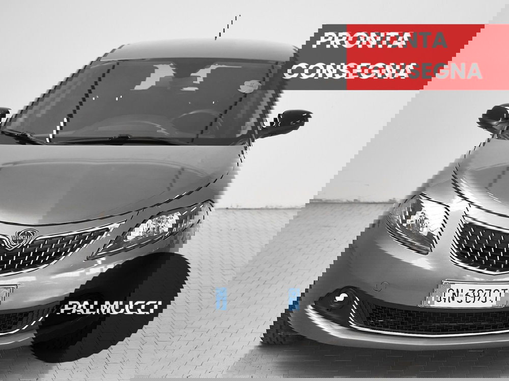 Lancia Ypsilon usata a Prato (2)