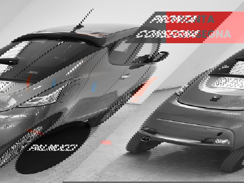 Lancia Ypsilon usata a Prato (3)