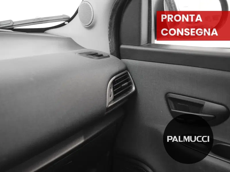 Lancia Ypsilon usata a Prato (14)