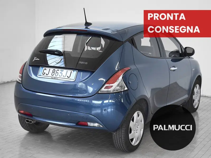 Lancia Ypsilon usata a Prato (2)
