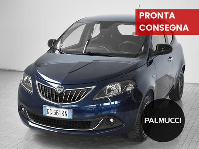 Lancia Ypsilon 1.0 FireFly 5 porte S&amp;S Hybrid Gold Plus del 2021 usata a Prato